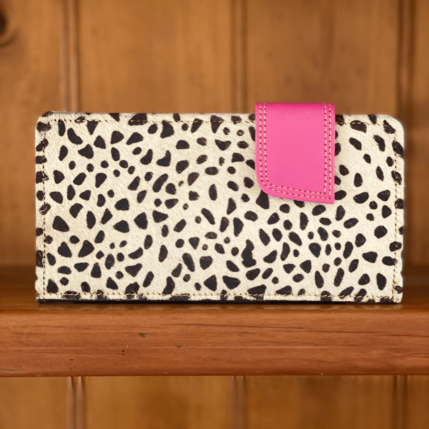 animal print, ladies wallets, cowhide, country fashion, womens handbags, leather, leopard, cheeta , pink, red, multicolour
