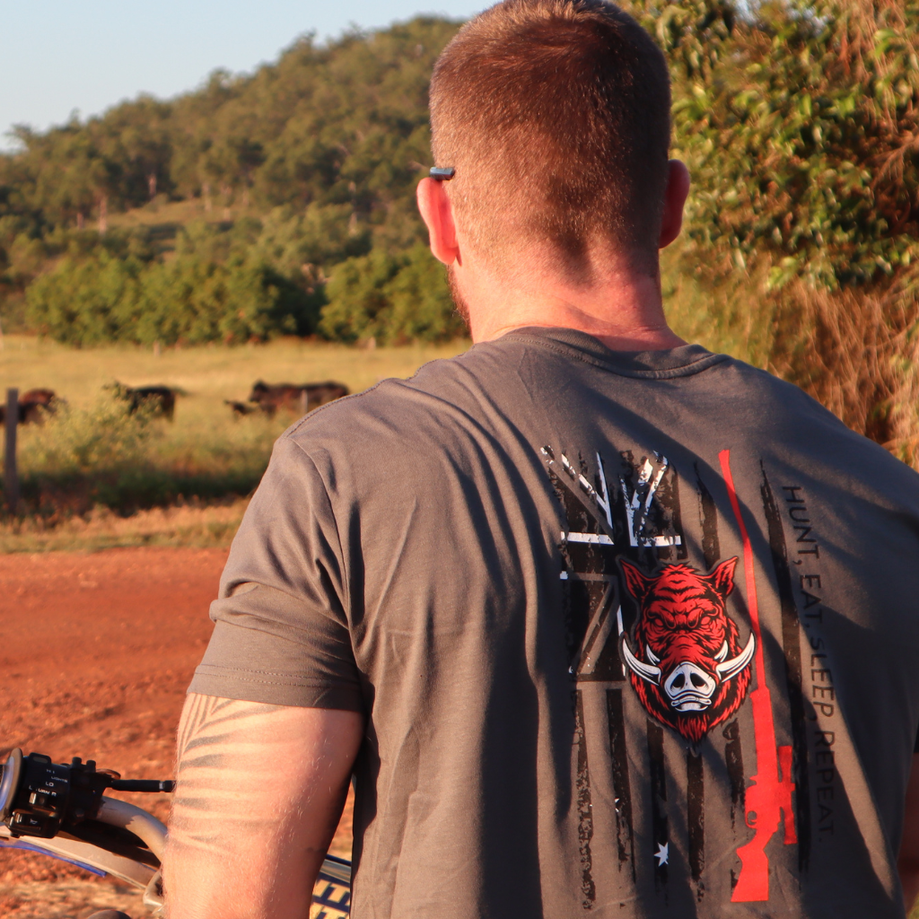 mens cotton tee, white, black, charcoal, hunting, pigs, red, australian, tshirts